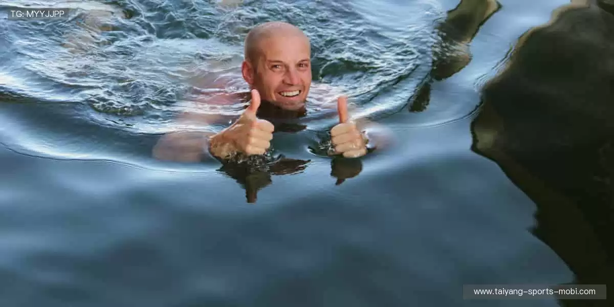 🎁球迷专属潮玩集结，让热爱触手可及！👕